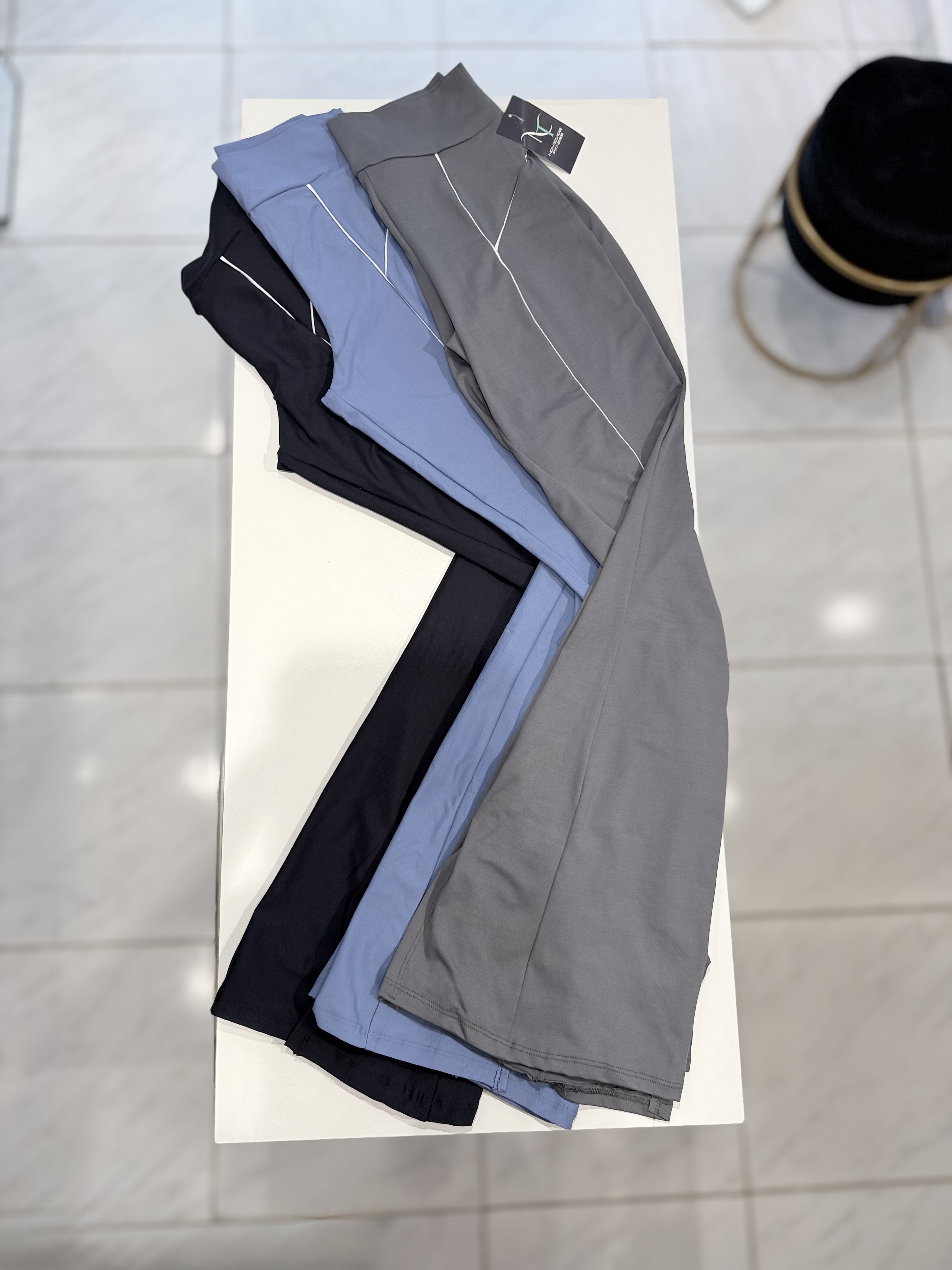 CALCA FLARE PRETA M VESTE 38/44