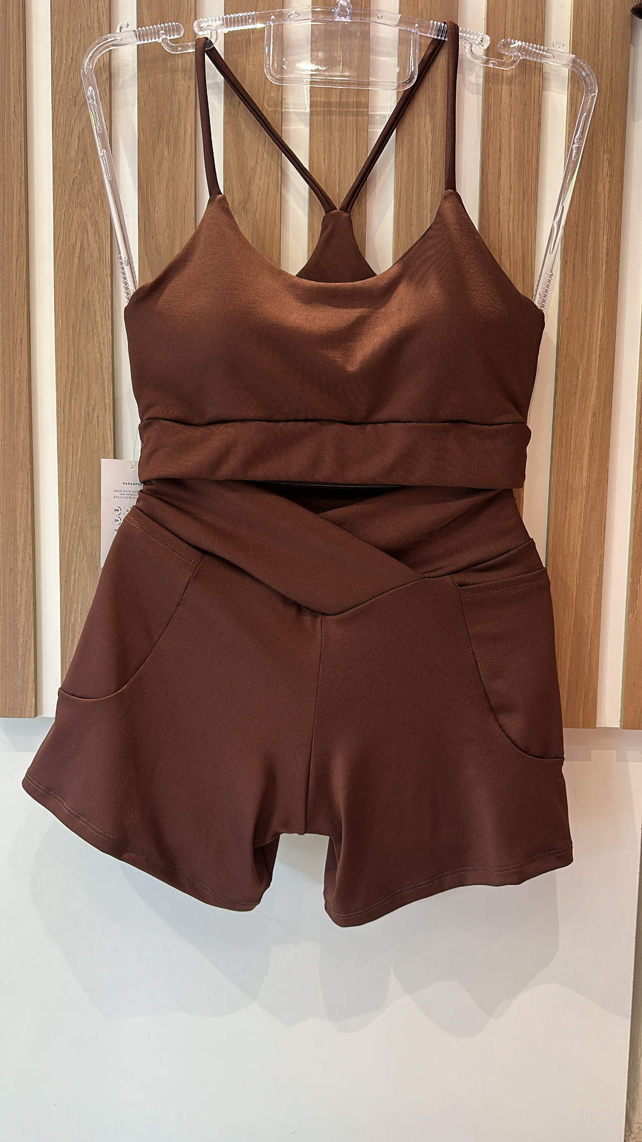 CONJ SHORT BASICO MARROM >G<